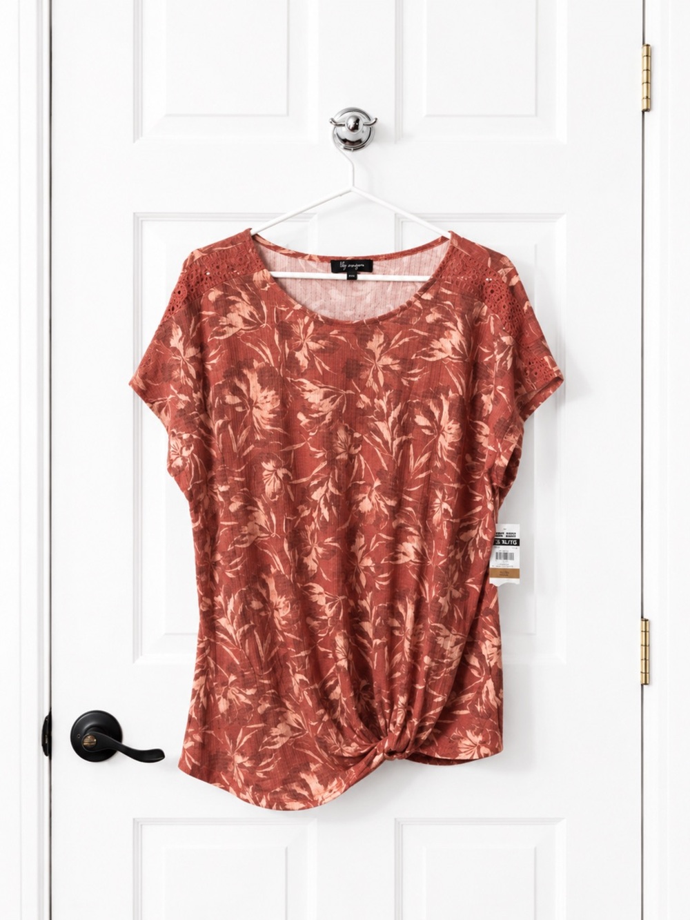 Women's Rust Floral Tie-Front Short Sleeve blouse